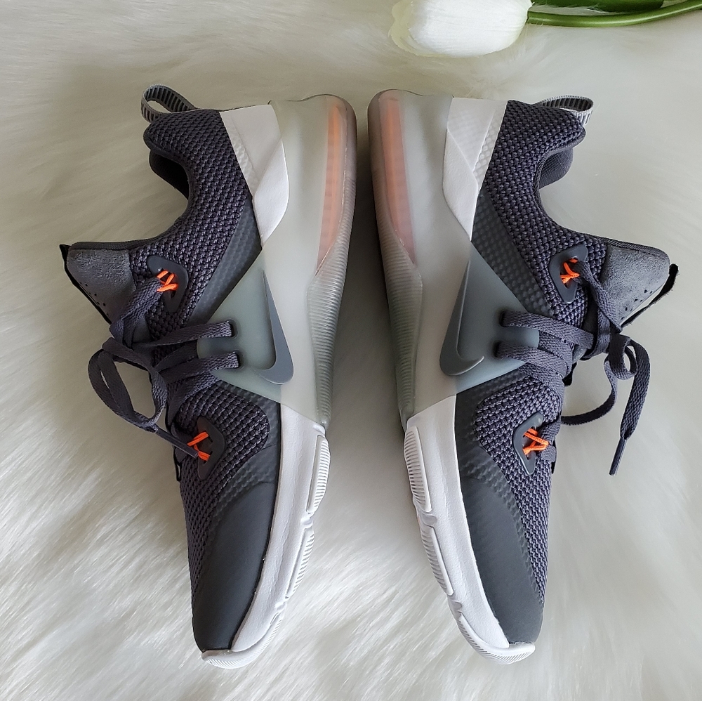 Size 6.5 NIKE ZOOM TRAIN COMMAND MENS - Picture 3 of 5